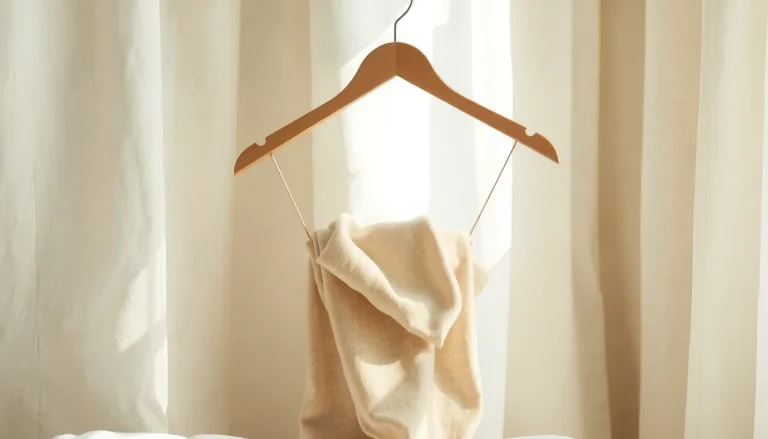 Comment cacher son soutien-gorge sous une robe dos nu : 7 solutions discrètes et efficaces